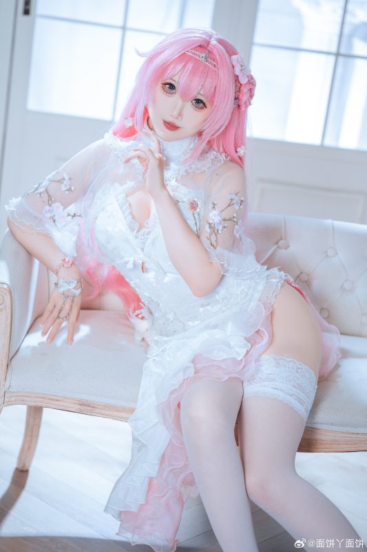 cosplay Nikke:胜利女神 桃乐丝『宴桃源』@面饼丫面饼-安迪博客