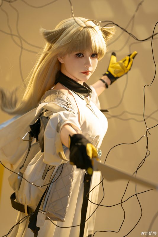 COSPLAY 欢迎回归终末地，管理员 明日方舟终末地 佩丽卡@荀异-安迪博客