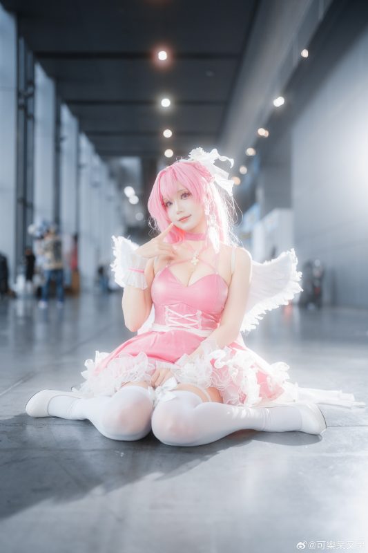cosplay 胜利女神：妮姬 桃乐丝@思涼poi-安迪博客